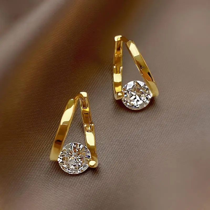 

Temperament Design Women Diomand Earring High-quality Gold Ear Ring Lady Small Zircon Jewelry Daily Accessories Girl Party Gifts