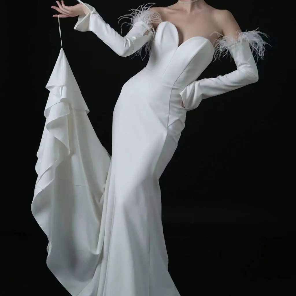 

Elegant Mermaid Wedding Dresses Detachable Long Sleeves Decorated With Feathers Bridal Gown Sweetheart Bride Dress SWD730