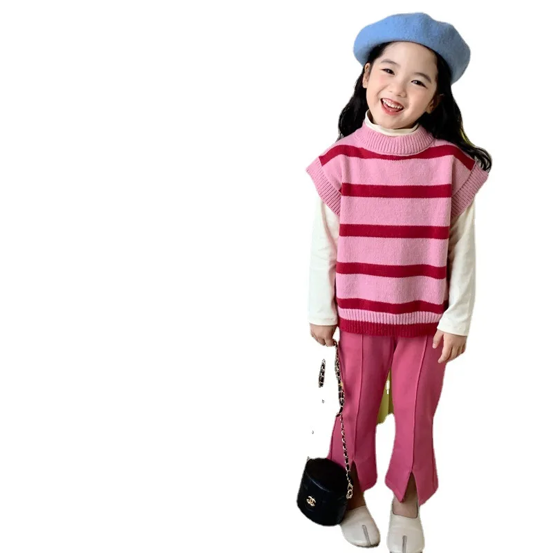 

Розовый свитер для девочек, жилет в полоску