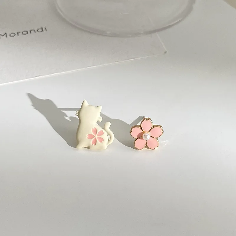 

Cute Anime Cat Stud Earrings Fashion Pink Flower Jewelry 2022 Hot Wholesale Caartoon Lovely Girly Kawaii Asymmetrical Women Ear