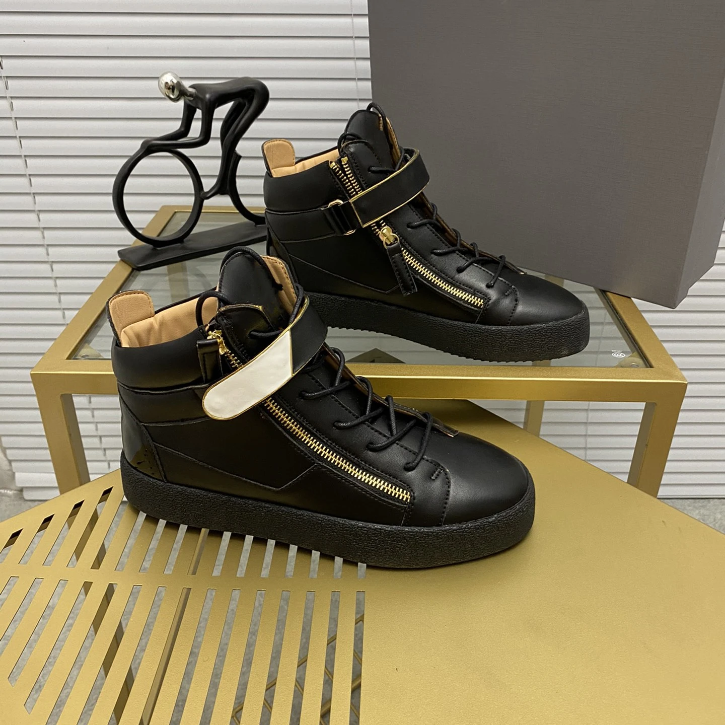 

Высококачественные мужские модные повседневные туфли GZ, роскошные женские туфли из натуральной кожи, Размеры 35-48, дизайнерские сверкающие туфли, модель MG0049