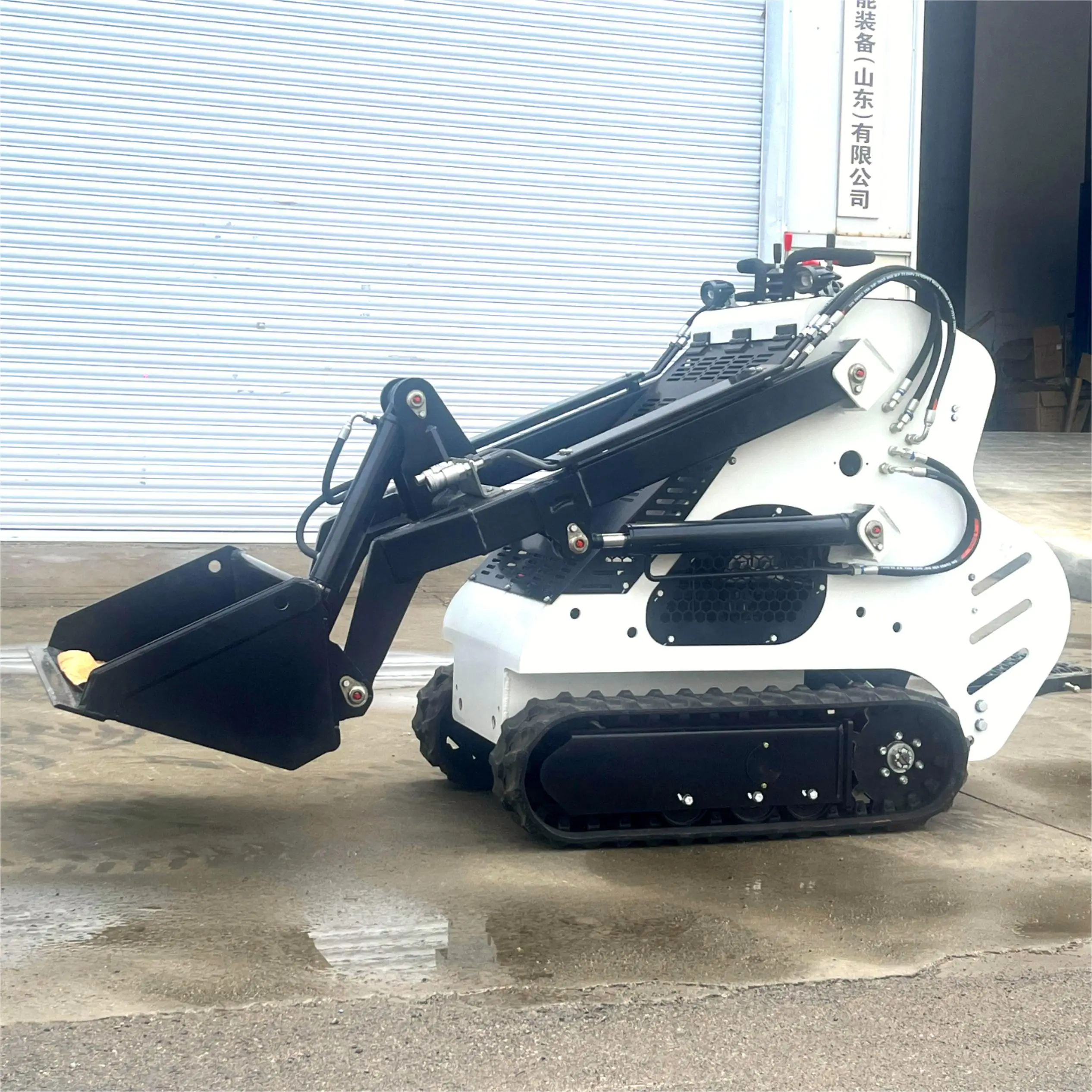 Высококачественный мини-маленький мини-погрузчик с бортовым поворотом