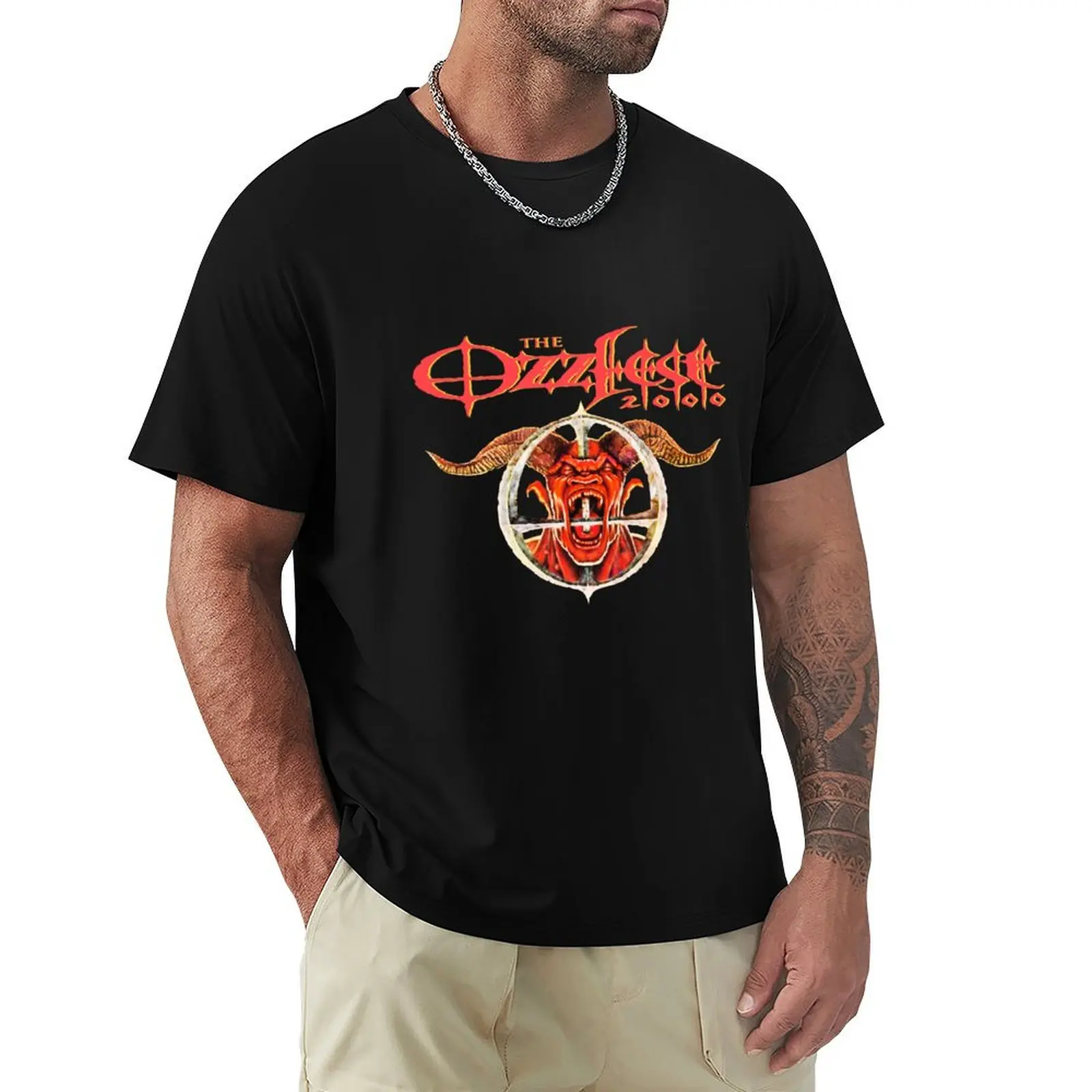 Фото Винтажная футболка Ozzfest 2000 года, стандартного кроя, однотонная. №1