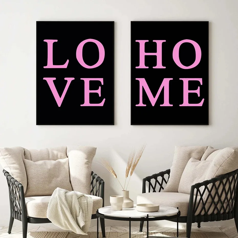 Настенная картина с надписью Love Me