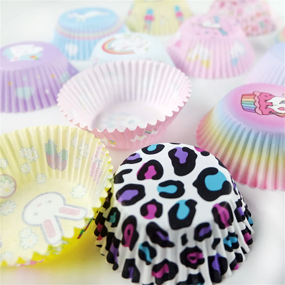 

100pcs Muffin Paper Box Cups Cake Packing Box Mold Holder Tray Cute Animal Pattern Cake Paper Cups Kitchen Cooking Bakeware