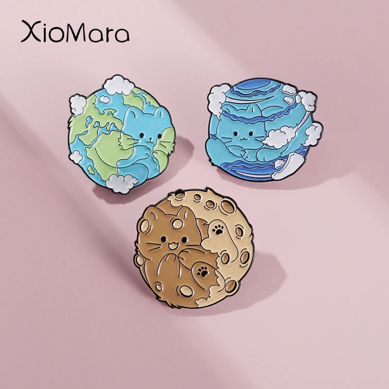 

Ocean Wave Planet Cat Enamel Pins Rotating Cute Saturn Neptune Brooches Lapel Badges Animal Jewelry Gift For Kid Friends