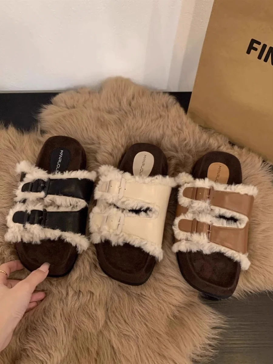 

Slippers Casual Flock Shoes Slipers Women Slides Platform Med Fur Flip Flops Luxury 2023 Flat Plush Retro Rubber Bonded Leather