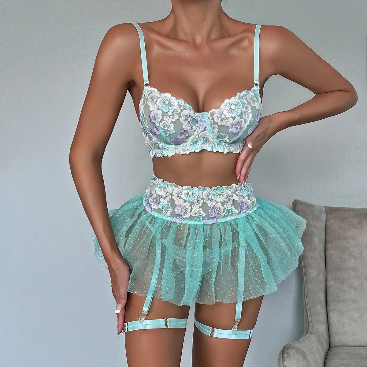 

Чувственное свадебное нижнее белье, прозрачный бюстгальтер с оборками, нижнее белье для женщин без цензуры, роскошное кружевное интимное белье из 3 предметов