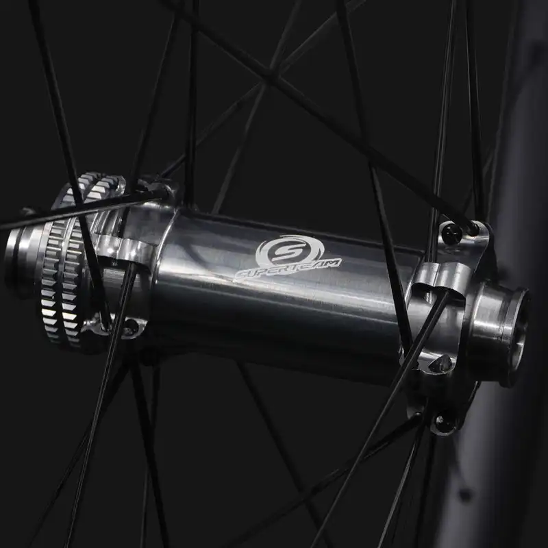 Фото Колесный комплект SUPERTEAM Classic PRO Light D28-50 из карбона, дисковые тормоза, колеса 700C, керамические втулки 36T, спицы Pillar №4