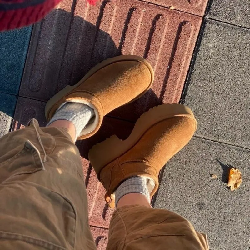 Женские зимние ботинки на толстом каблуке в готическом стиле