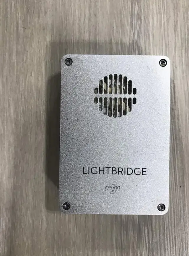 DJI Lightbridge 2 FullHD FPV Downlink with OSD DJI Lightbridge 2 FullHD FPV Downlink with OSD