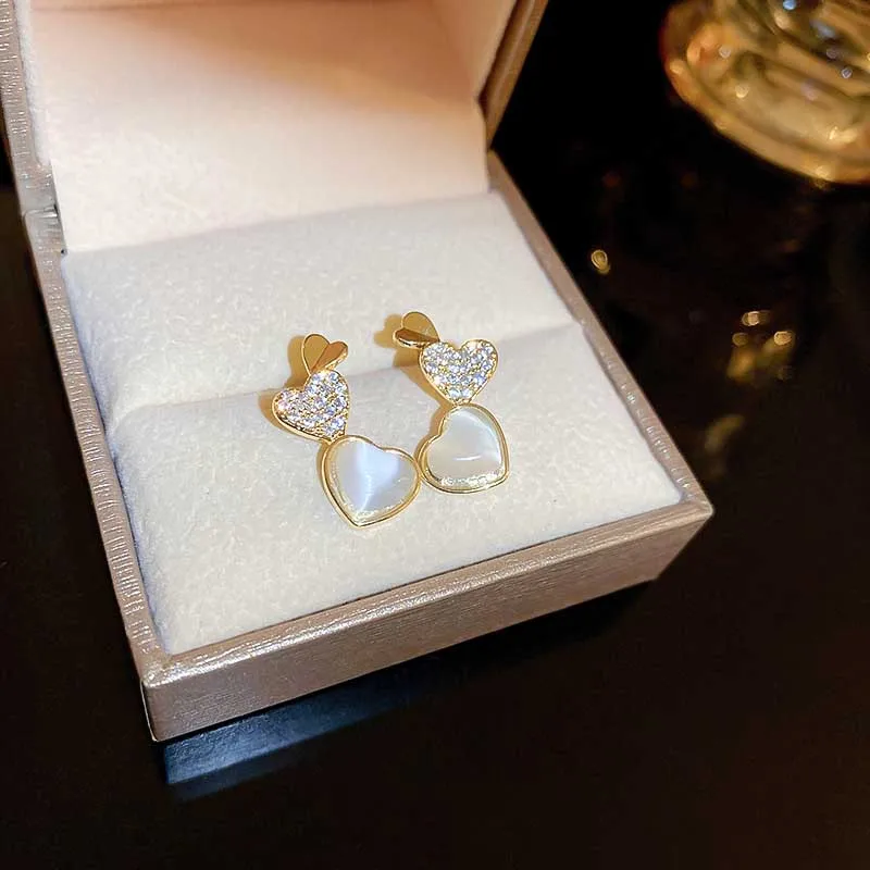 

Exquisite Burgundy Enamel Heart Earrings for Women Gold Color Metal Love Heart Hanging Dangle Earrings Wedding Jewelry Gift