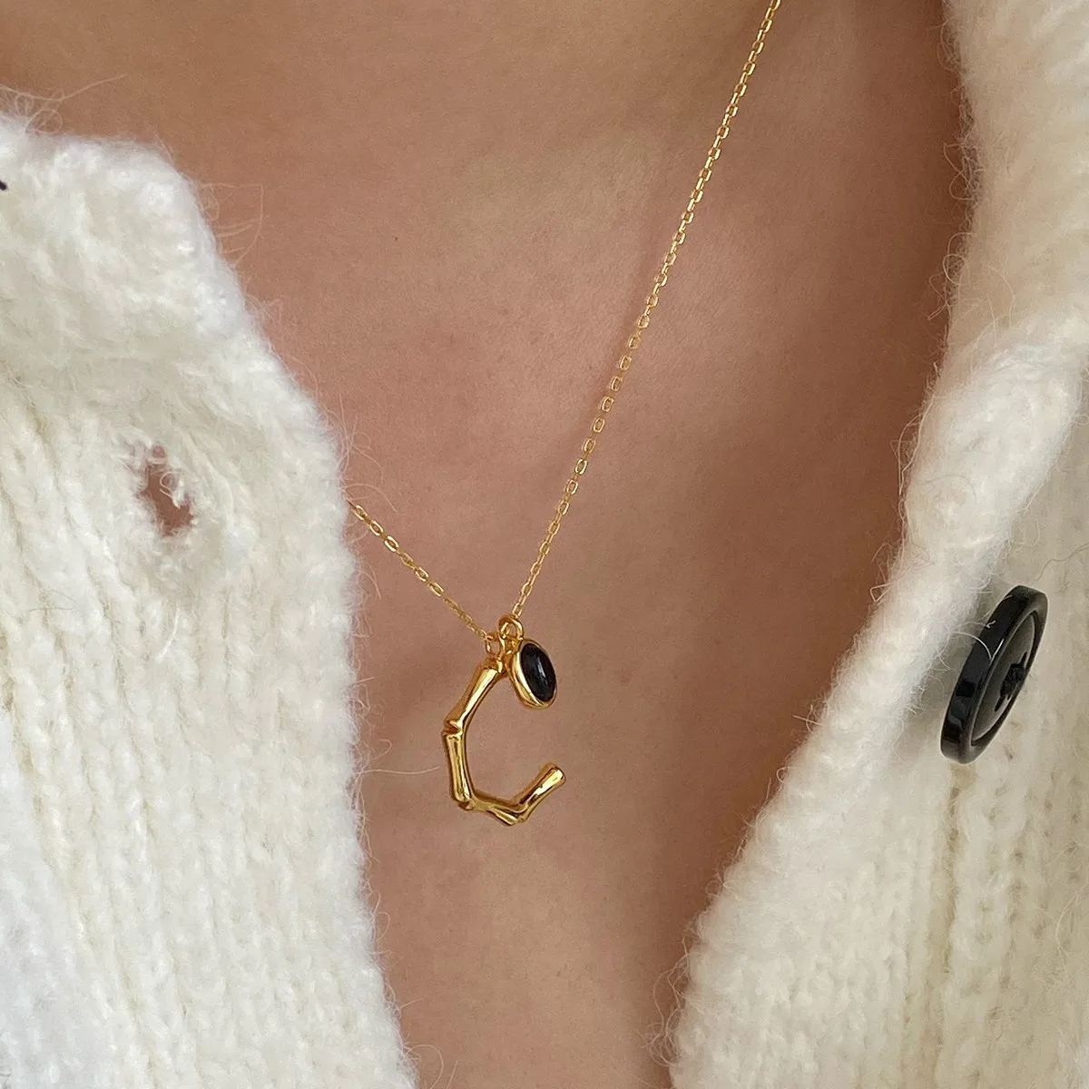 XIYANIKE винтажное ожерелье с подвеской из черного оникса бамбуковой буквой C для