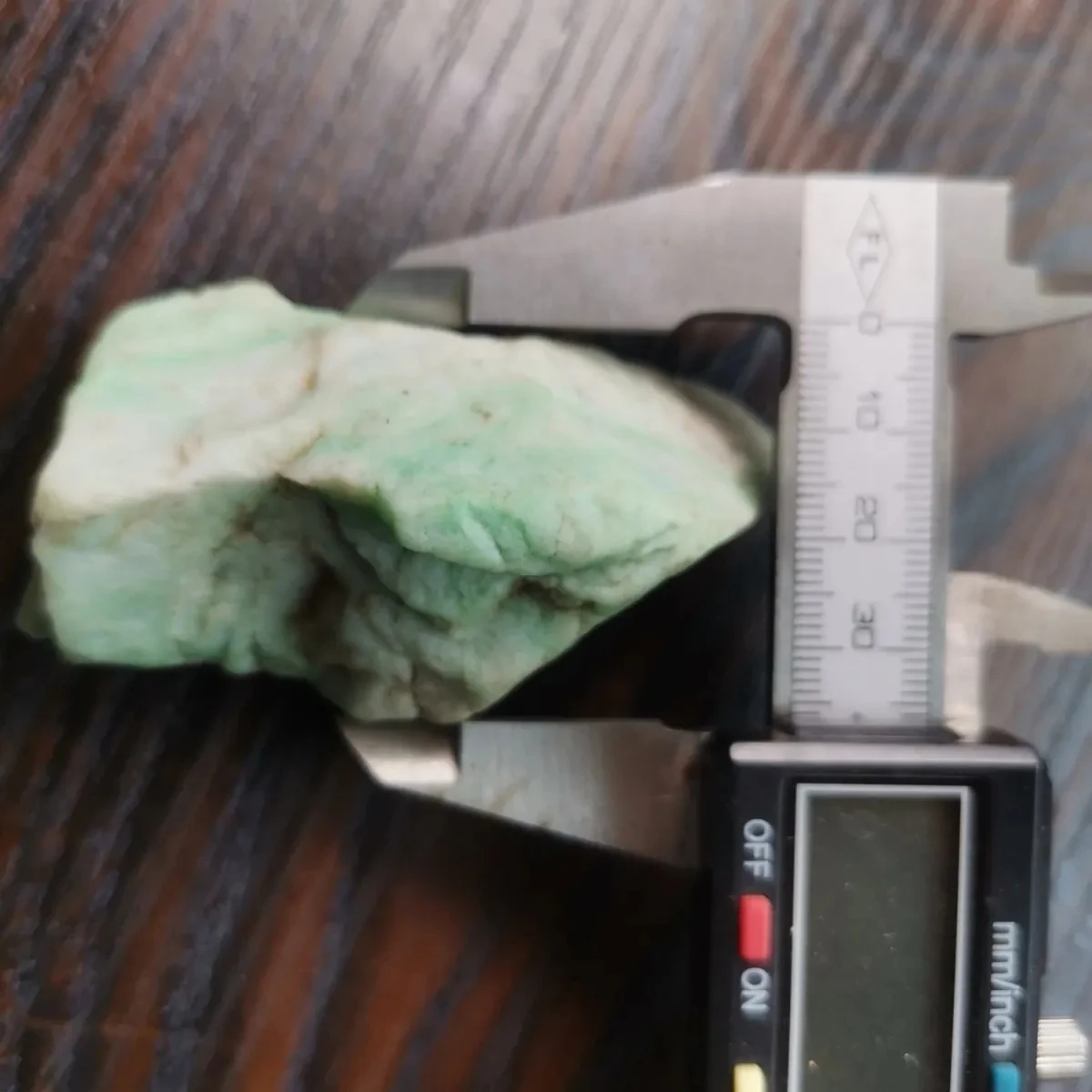Natural Myanmar A Cargo Jade Wool Bulk Thick Pack Zhengyang Green Milk Base With Color Wool Raw Stone Carving Practice