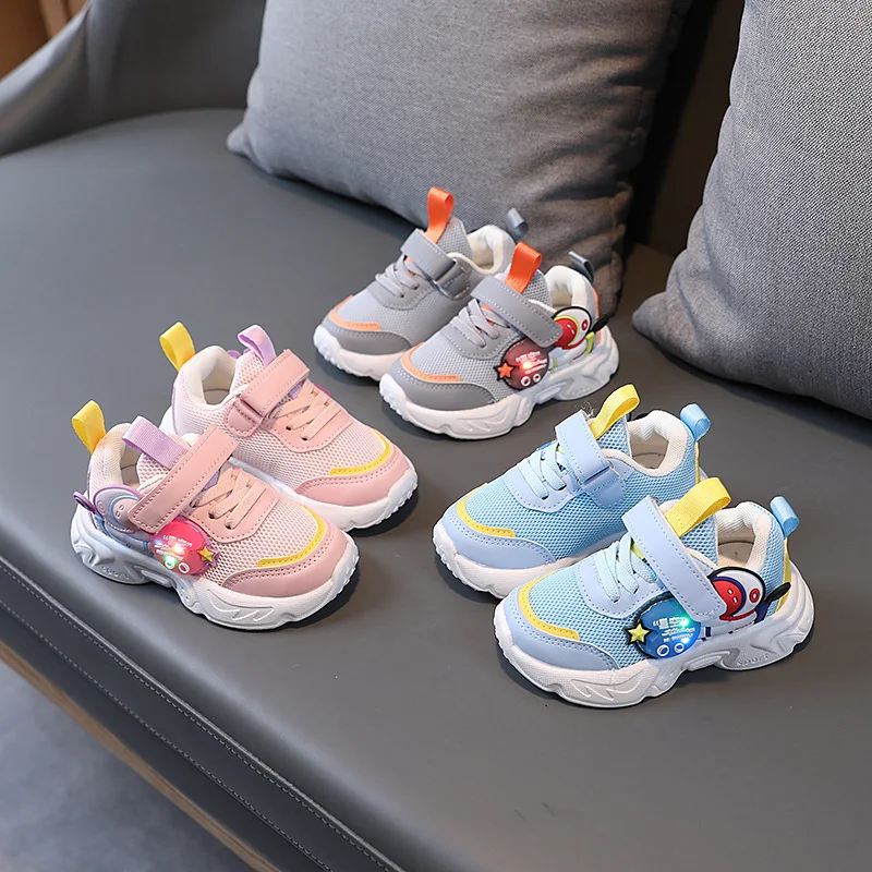 

LED Lighted Cool Pilot Baby Casual Shoes Glowing Cute Infant Tennis Hot Sales Lovely New Born Girls Boys Sneakers Toddlers