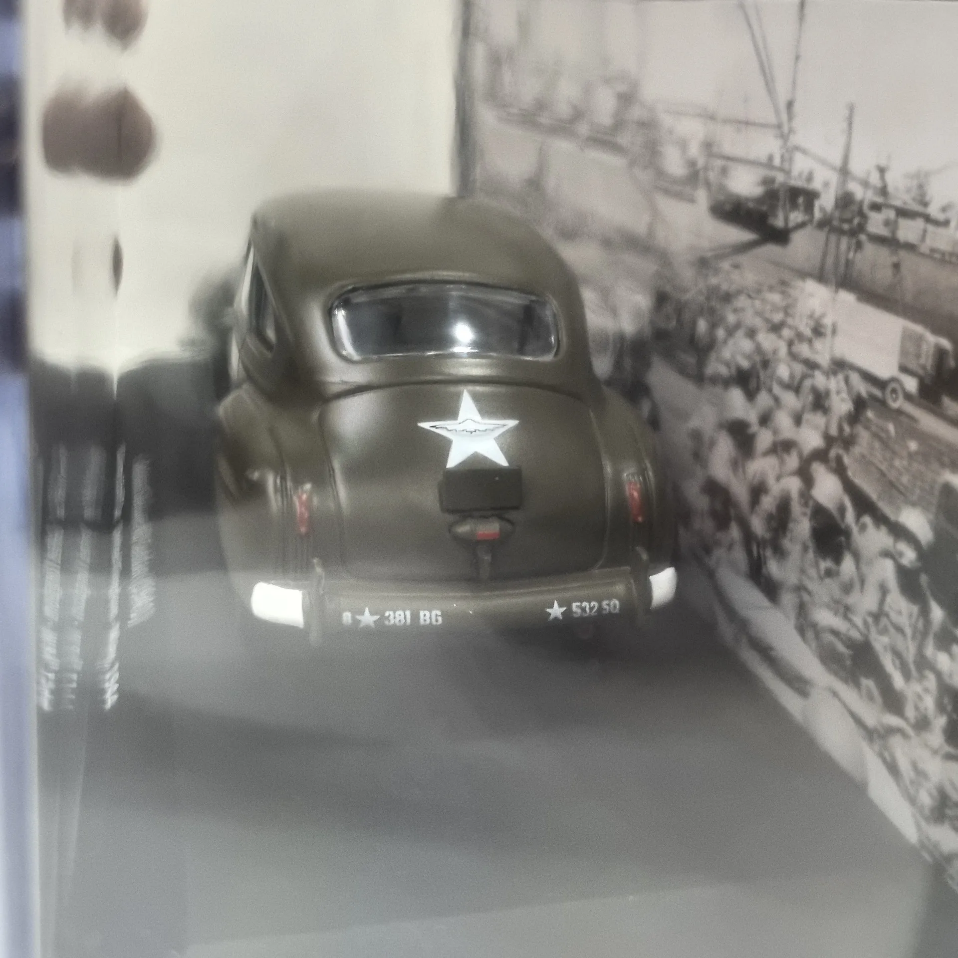 Фото Модель автомобиля IXO 1/43 масштаба DESOTO DELUXE 4D SEDAN 1941-1944 Q3 из литого сплава. №5
