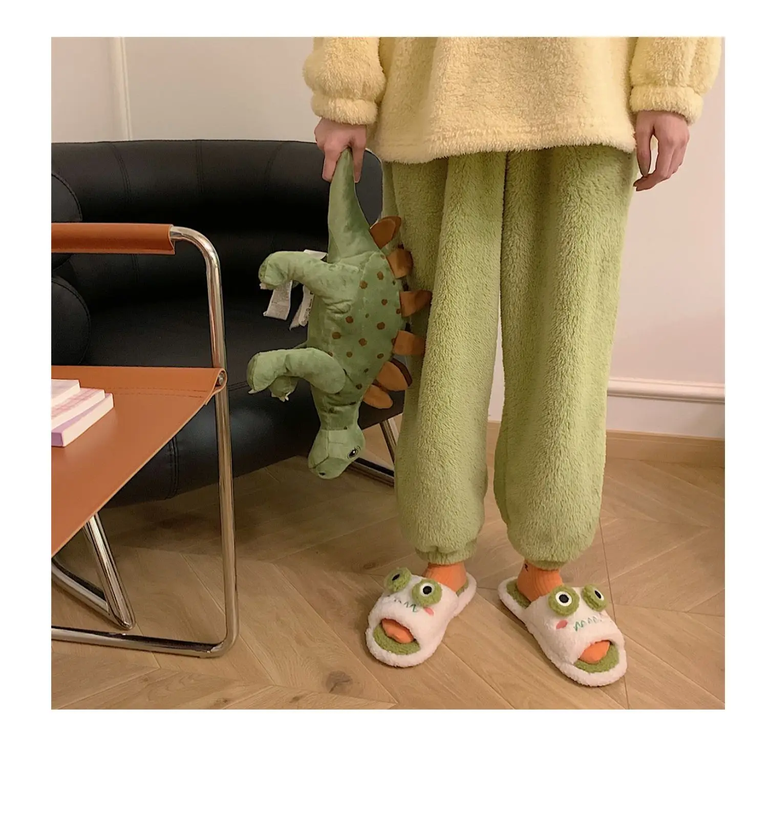 Cute Women Slippers Autumn and Winter One Word Plush Drag Female Girl Heart Home Indoor Cotton Floor Shoes Furry Fur Slippers