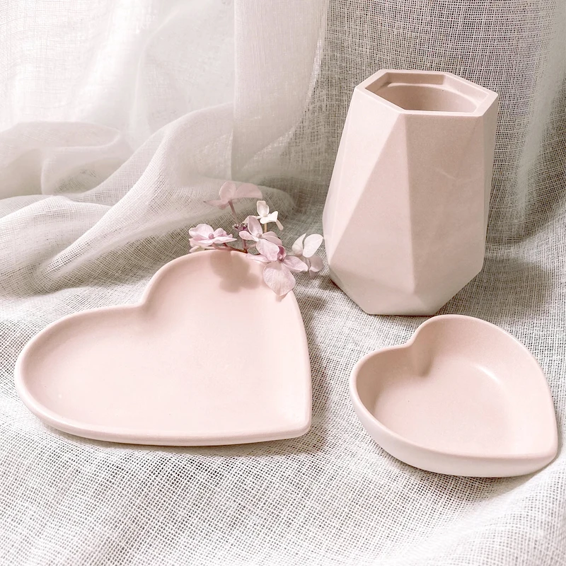 

Concrete Heart Shape Silicone Molds DIY Handmade Epoxy Resin Jewelry Storage Tray Molds Plaster Flower Pot Mould Home Decor