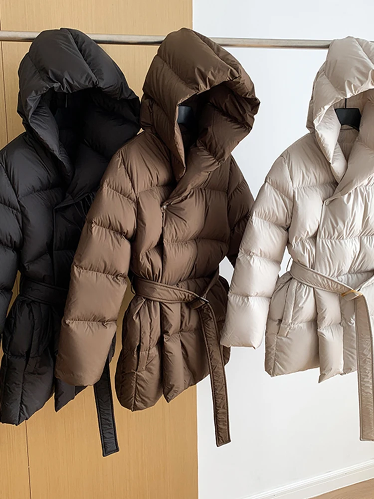 2022 Winter Women's Down Jackets Ultra Light Warm Casual Coat Female Loose Puffer Jacket Belt Hooded Parka Overcoat