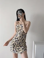 summer new holiday leisure style chiffon print strapless dress women tight fitting and thin short front slit back pleated dress