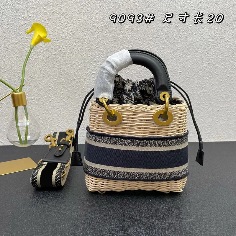 

Women Wicker Bucket Straw Rattan Woven Bags Lady Shoulder Handbags Totes Buckets Travel Purse Summer Beach 24cm