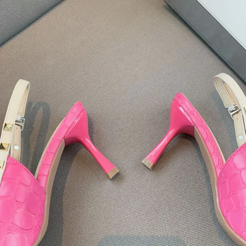 2022 spring new pointed shallow mouth single shoes women flat leather rivet boat shoes low-heeled women's shoes are not tired wi