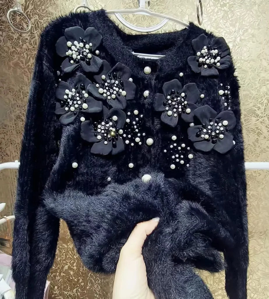 Женский кардиган с бусинами и круглым вырезом черный вязаный из искусственного