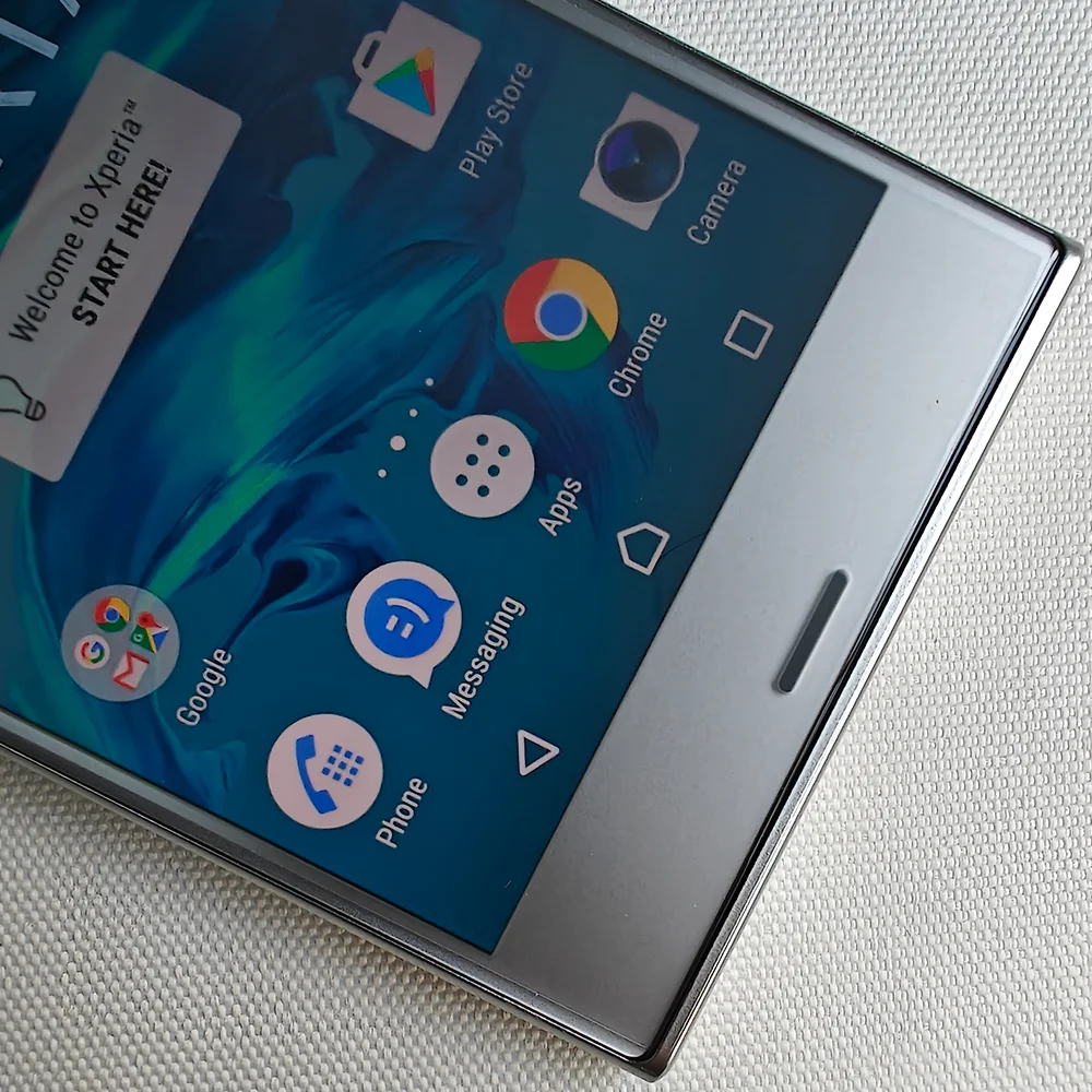 Смартфон SONY Xperia XZ 3/32ГБ china Б/у