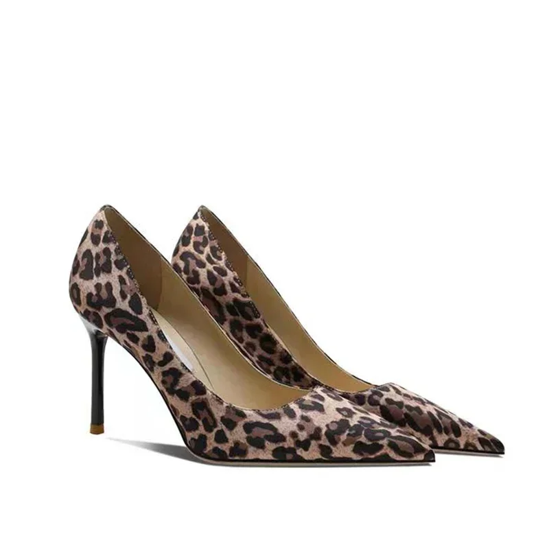Женские туфли-лодочки с леопардовым принтом на высоком каблуке