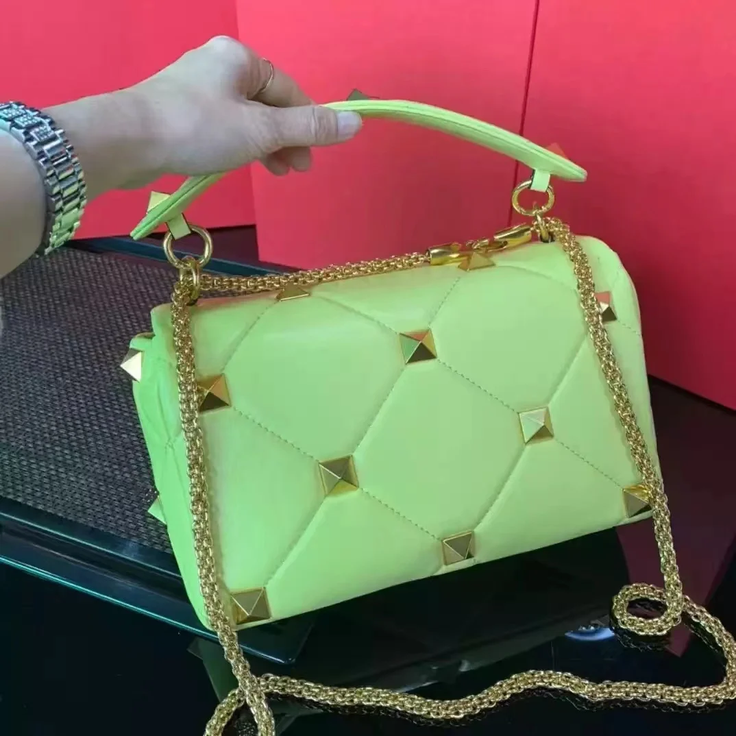 

Роскошные дизайнерские кошельки и сумочки для женщин, высококачественные сумки с заклепками и ручками, дамские сумочки, сумка-мессенджер н...