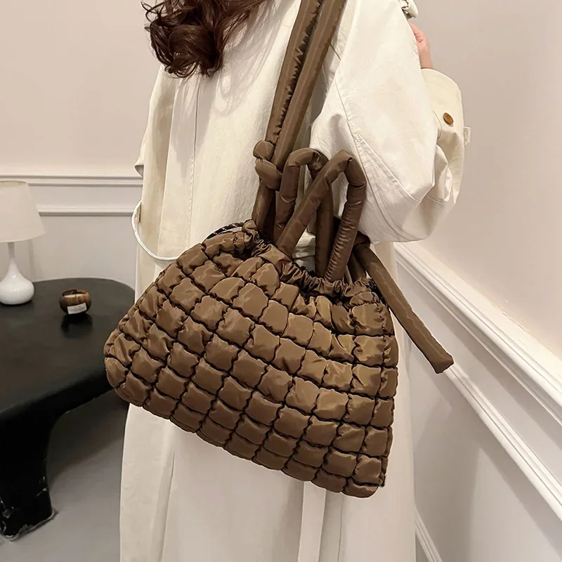 Модная брендовая пуховая сумка большая вместительная женская сумка-тоут зимняя