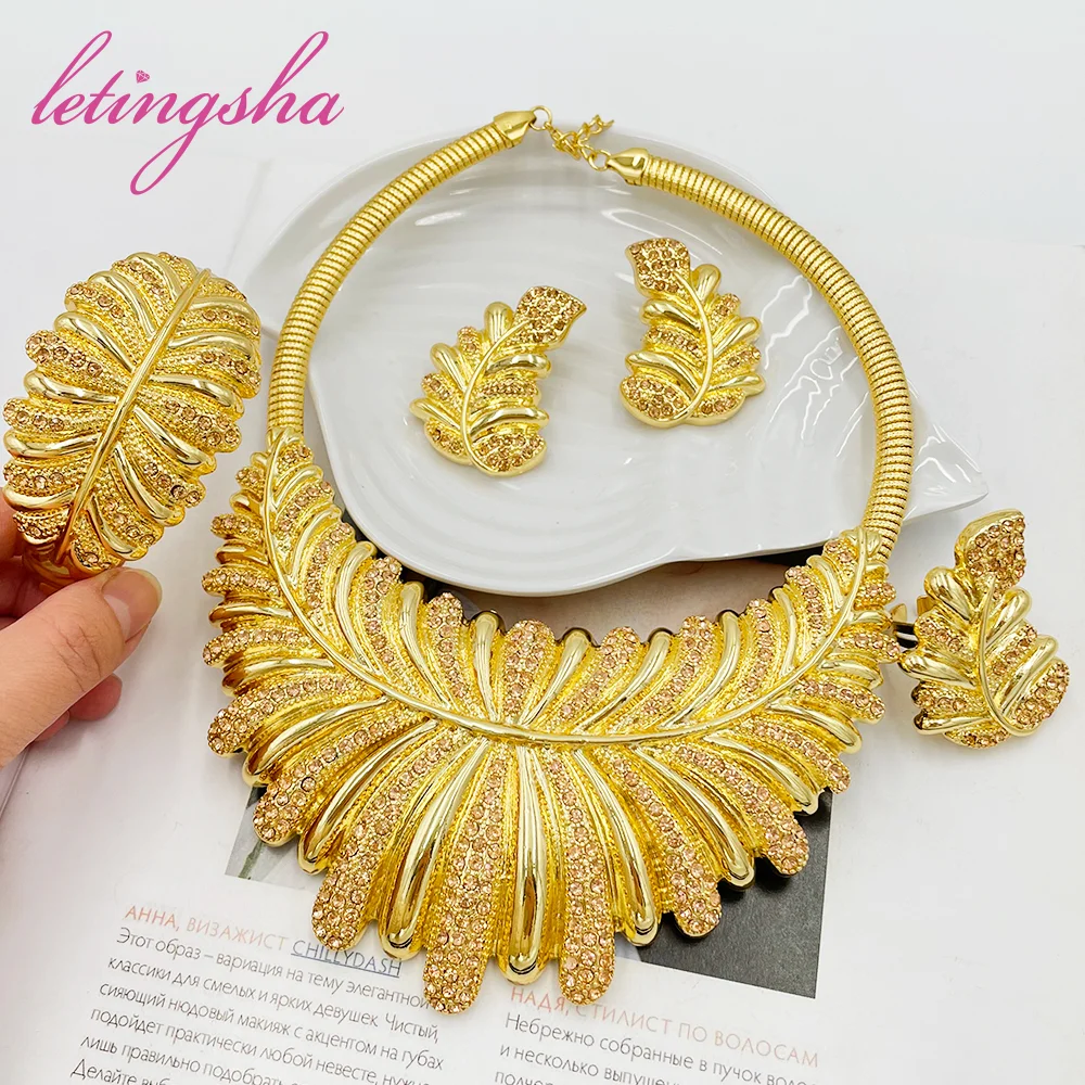 

Earrings Nice Classic Jewelry Fashion Set Dubai Gold Color Women Necklace Earrings Round Pendant Nigerian Bridal Wedding Jewelry