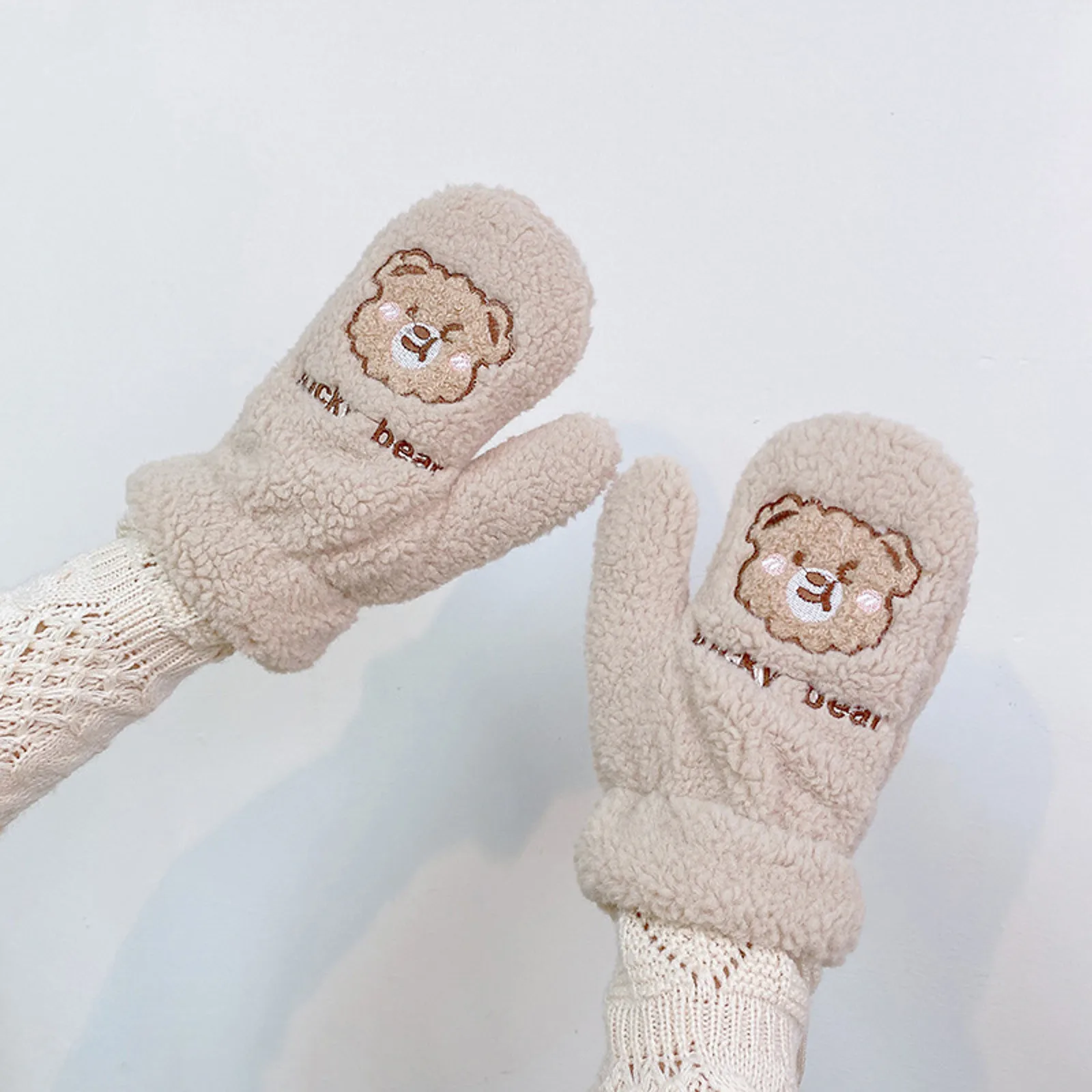 

Перчатки с вышивкой медведя из мягкого плюша, женские зимние теплые утепленные варежки без пальцев для девочек и студентов, уличные Теплые ...