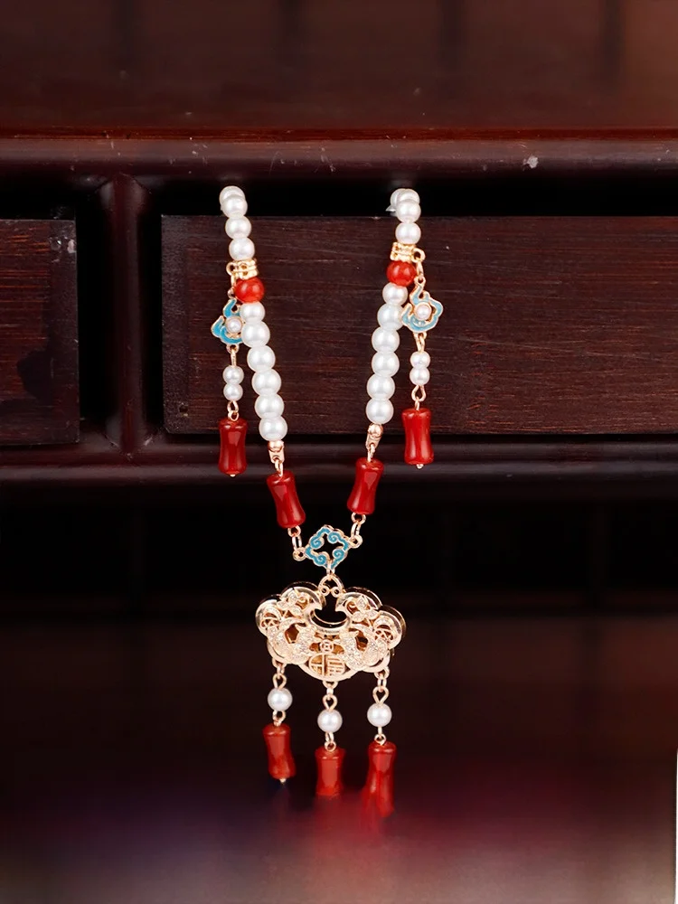 Ancient Sle Elegant Red Rich Heart Lock Pendant Necklace Artistic Retro Face Dress Accessories