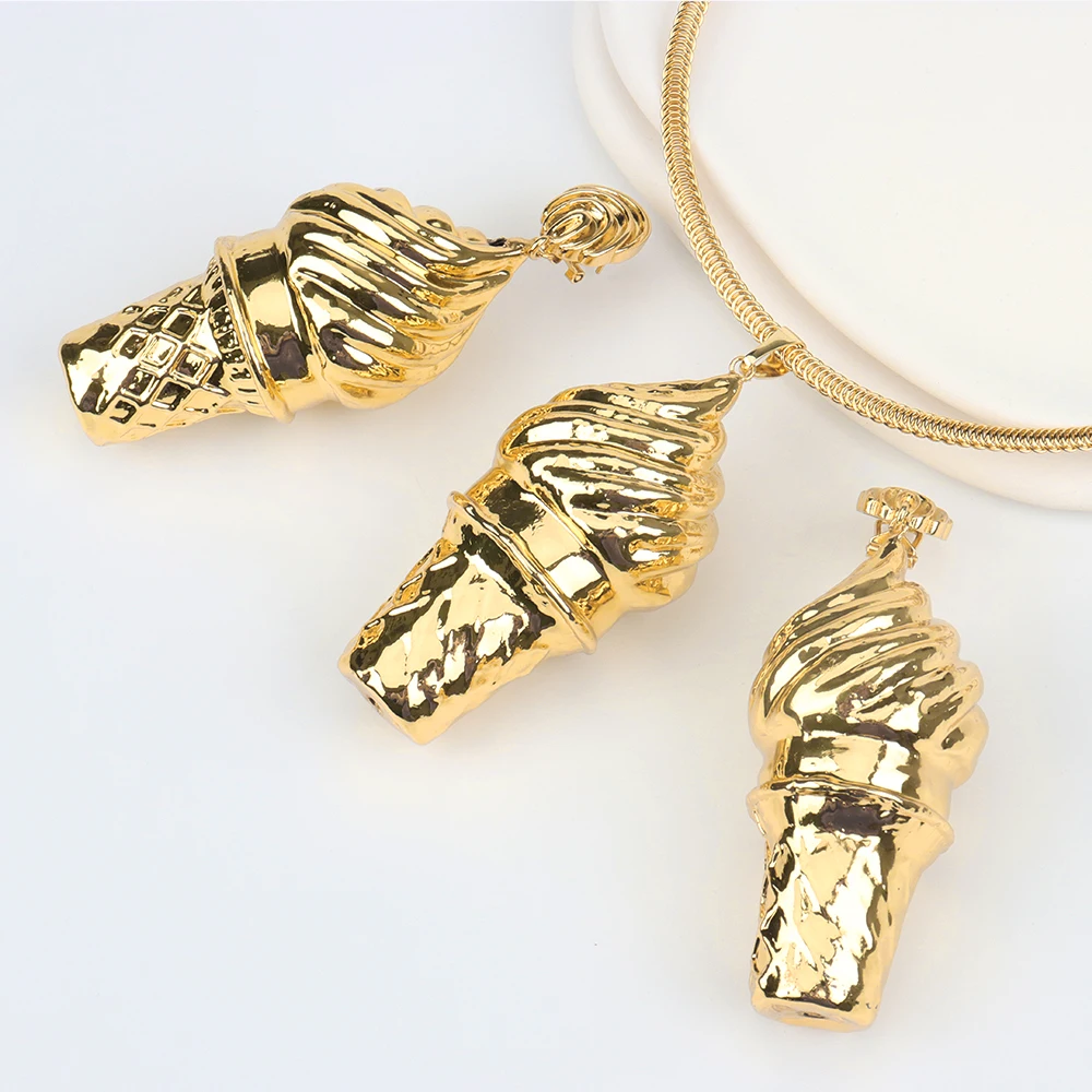 

2022 Jewelry Sets for Women Stud Earrings Ice-cream Pattern Necklace Dubai Gold Plated Jewelry for Wedding Dress Party Gift