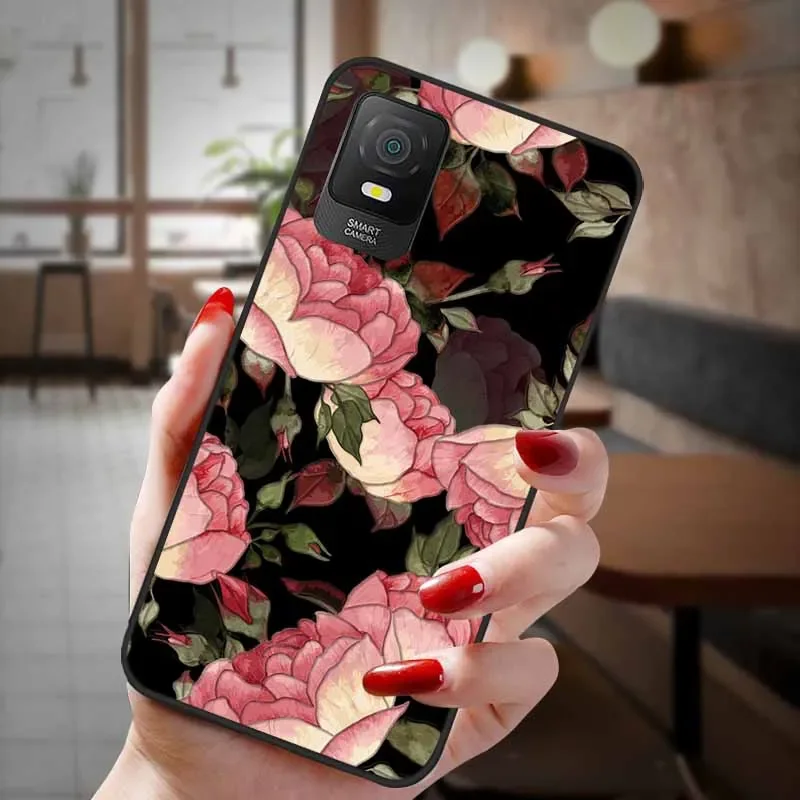 Мягкий силиконовый чехол для TCL 403 с цветами и 3D тиснением черный из ТПУ чехлы