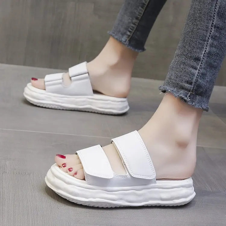 

2022 Women's Slippers High Quality Women's Sandals Fashion Summer Beach Casual Shoes Mixed Color Shoes PU Soft Sweet Slippers