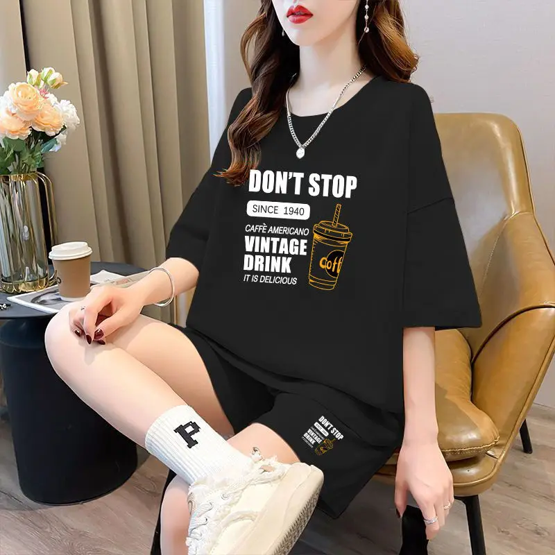 Женский модный костюм-футболка контрастных цветов с коротким рукавом Новинка