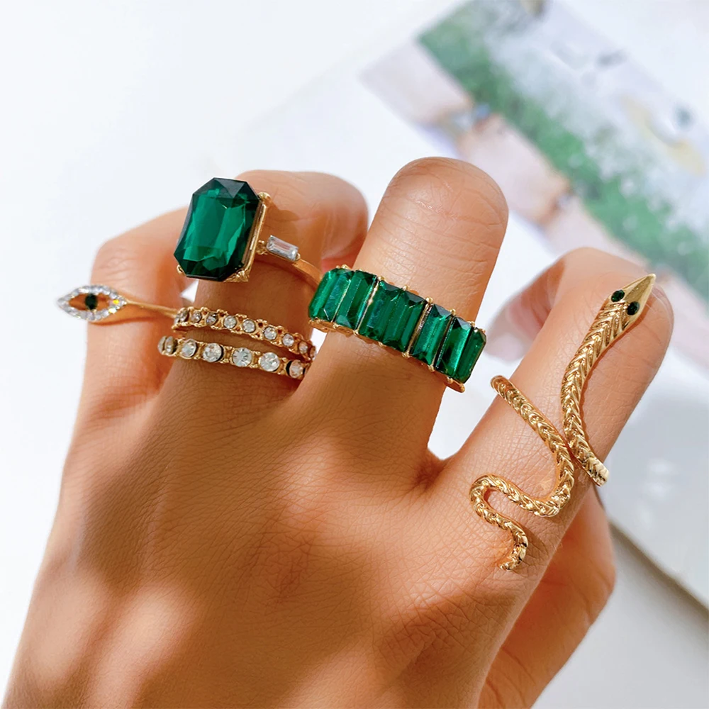 

Multi PCS Mixed Gold Vintage Gothic Snake Crystals Rings for Women Men Gold Punk Metal Retro Party Knuckle Ring Set Accessory