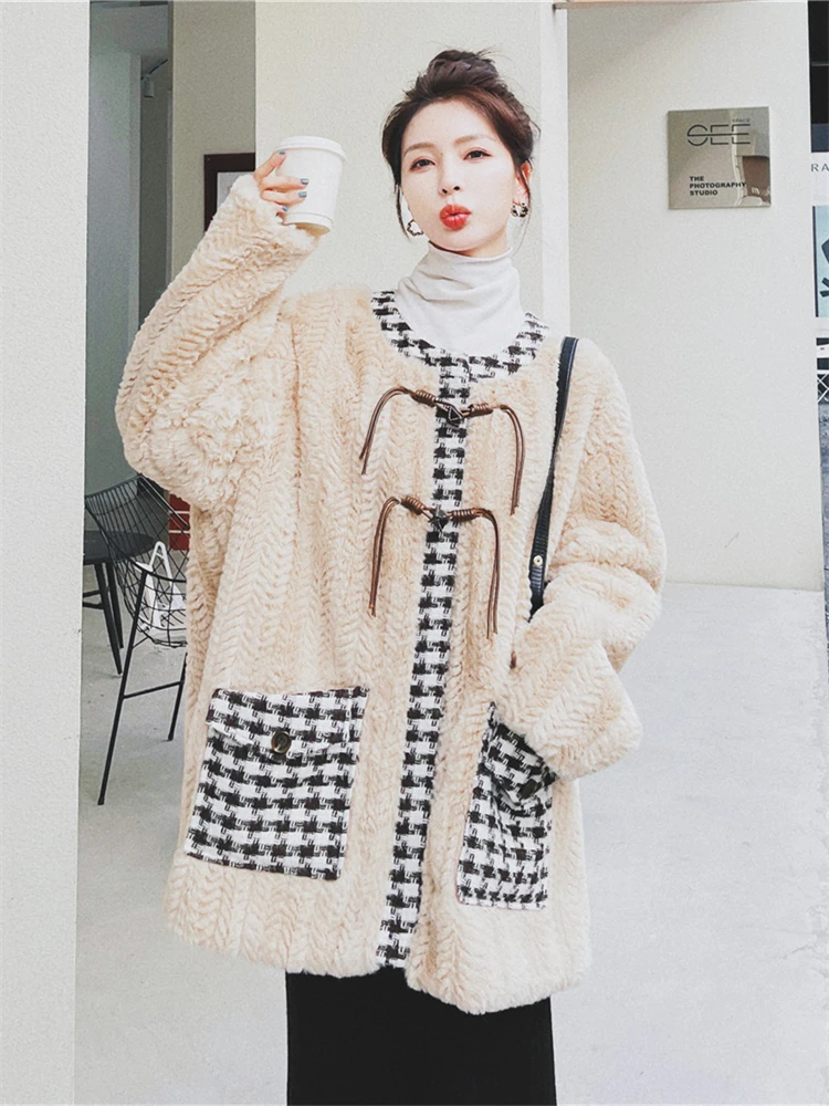 

2022 Winter Clohtes Plaid Spliced Lambwool Jacket Outerwear Women Elegant Chic Loose Casual Korean Style Plush Jacket Girl 2621