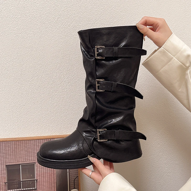 Женские джинсовые сапоги в стиле ретро на высоком каблуке с пряжкой