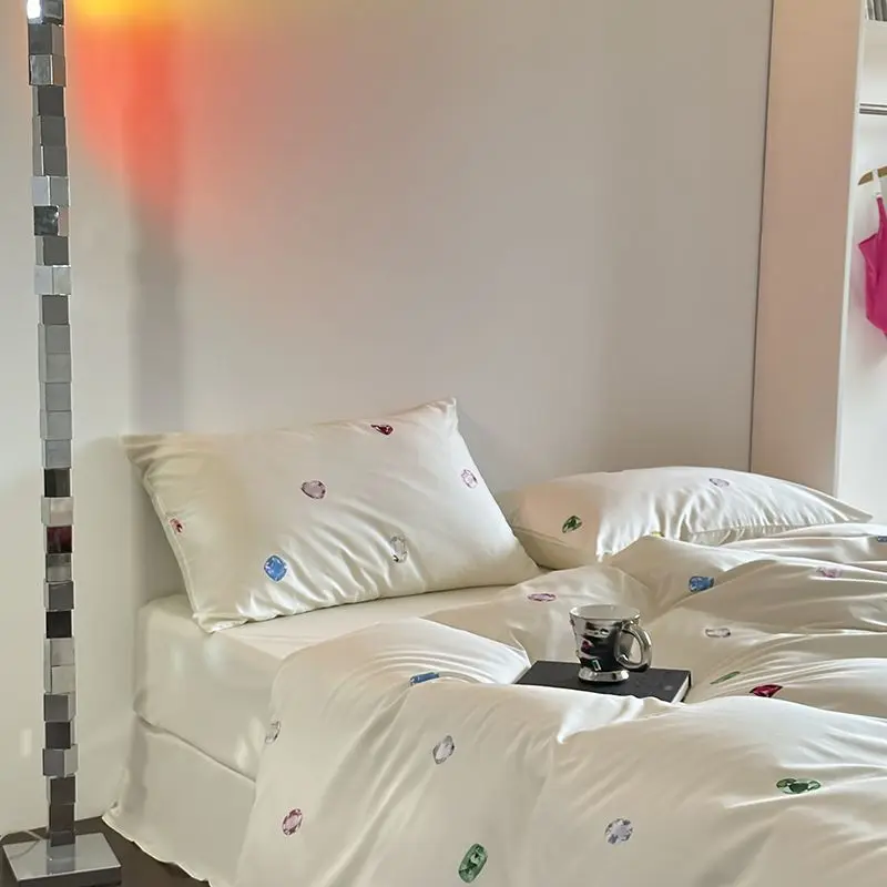 

Современный комплект постельного белья с 3D принтом 300TC, комплект из мягкого постельного белья из натурального хлопка, наволочки, пододеяльник, набор из 4 предметов (размер Queen/King, 3 типа)