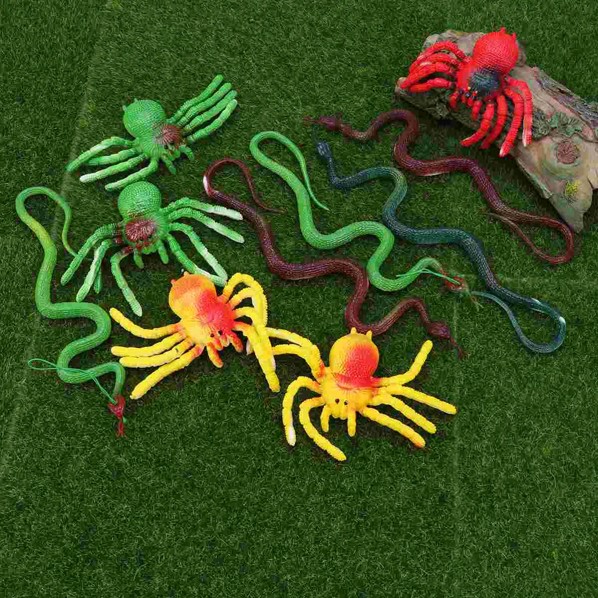 

10pcs Snakes Spiders Simulation Artifical Tricky Props for April Fool's Day