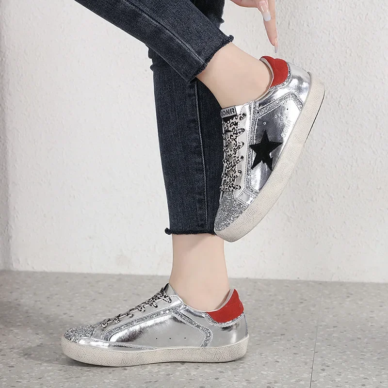 Кроссовки из натуральной кожи маленькие грязно-белые модные Универсальные для