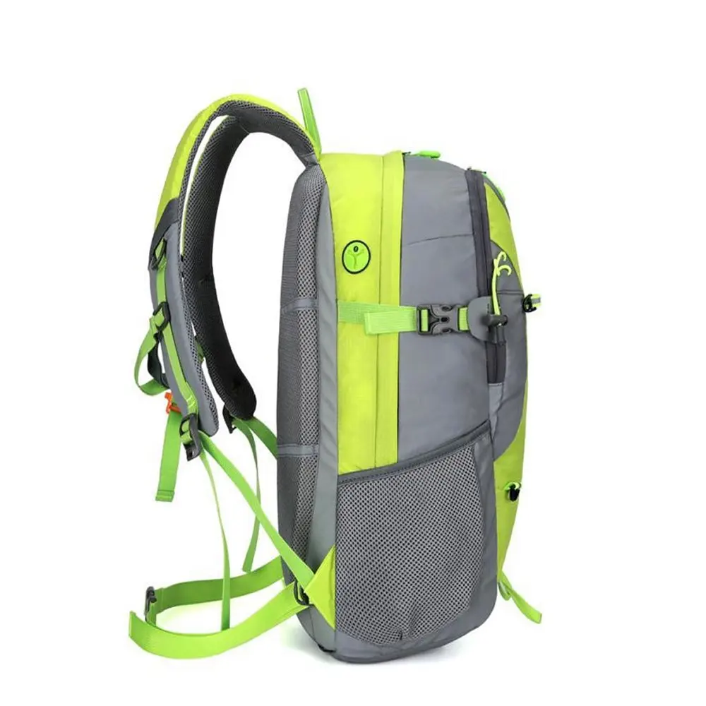 High Visibility Reflective Bike Commuter Backpack | Riderbag Reflektor35