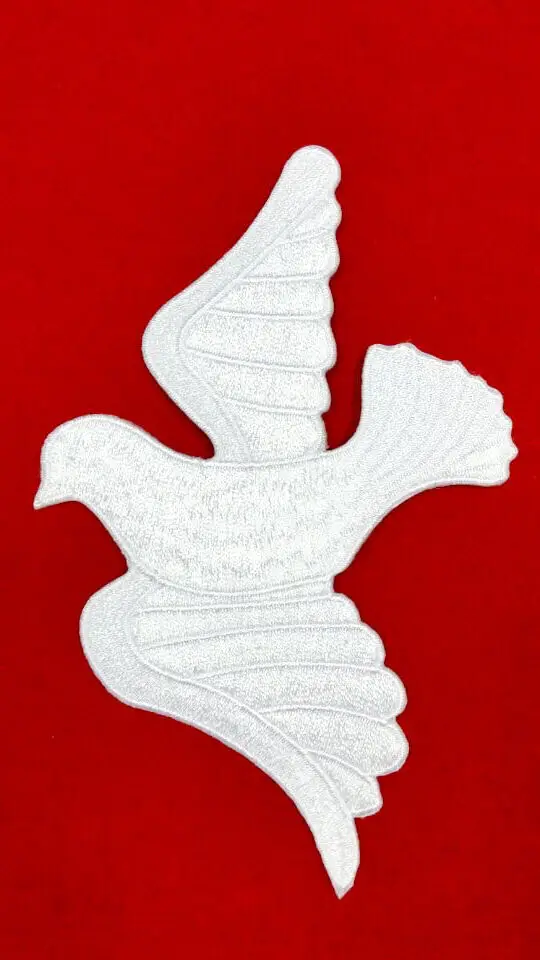 

Dove - Holy Spirit - White - Liturgical-Stole- ≈5.7-8.7cm - Embroidered Iron On Patch - Left