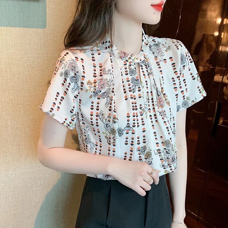 

Блузка Женская атласная с принтом, стильный топ с коротким рукавом, модная офисная рубашка в Корейском стиле из ацетата, на лето