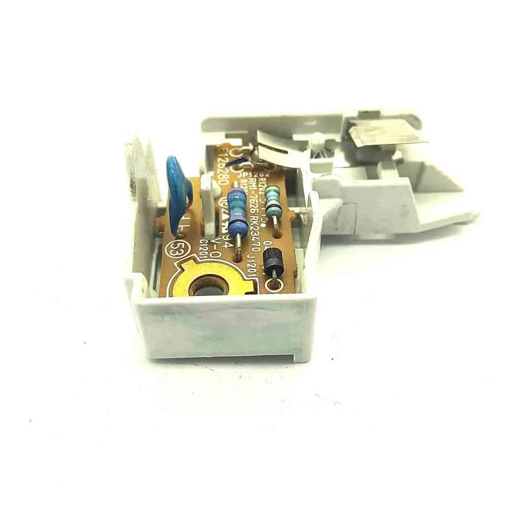 

Заземляющая деталь в сборе подходит для HP M1136 M1212NF M1132 M1213 M1132MFP M1212 M1216