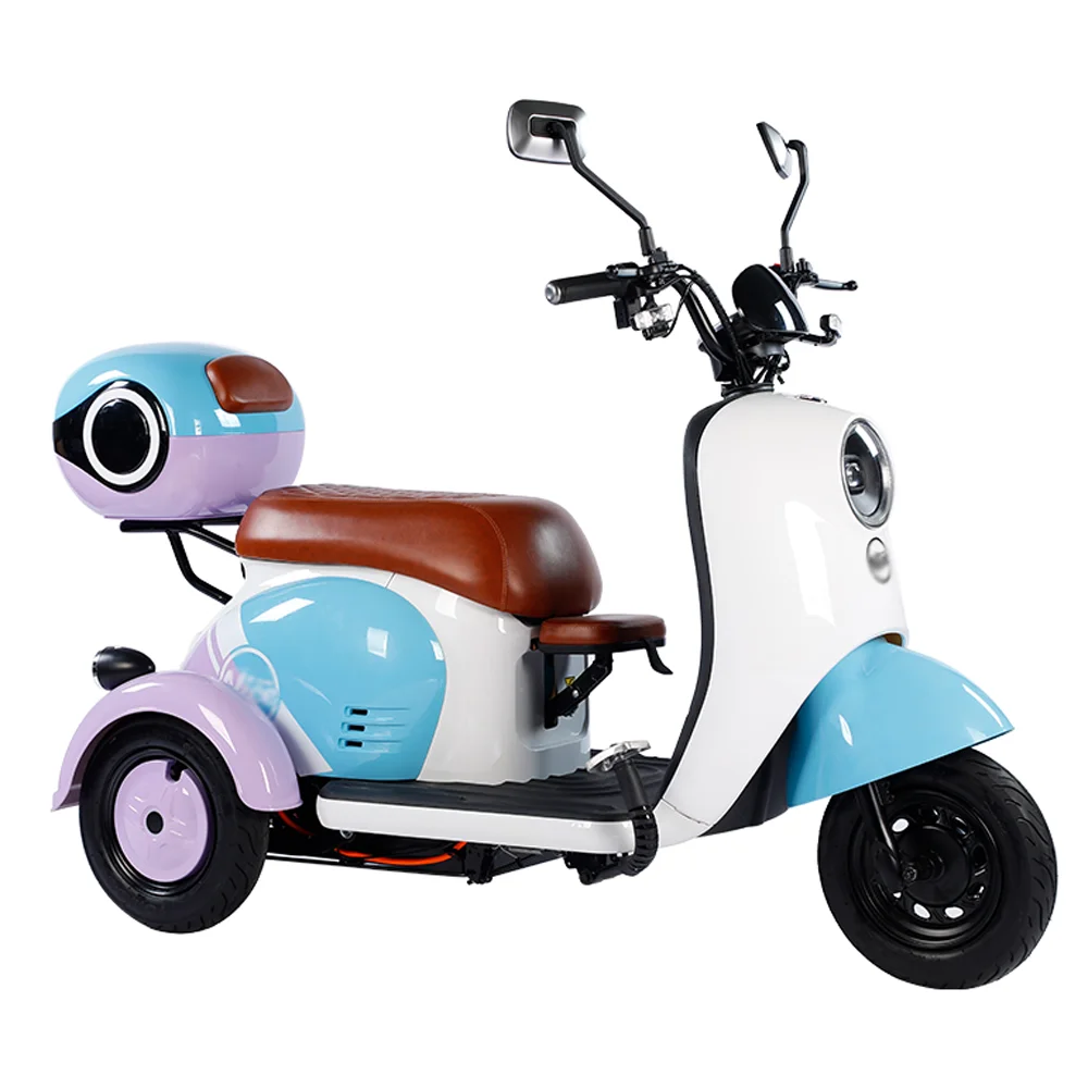 

Small Family Electric Tricycle 800w Fashion Scooter Vacuum Tire 60v20a Daily Commute The Endurance Is 65 Kilometers