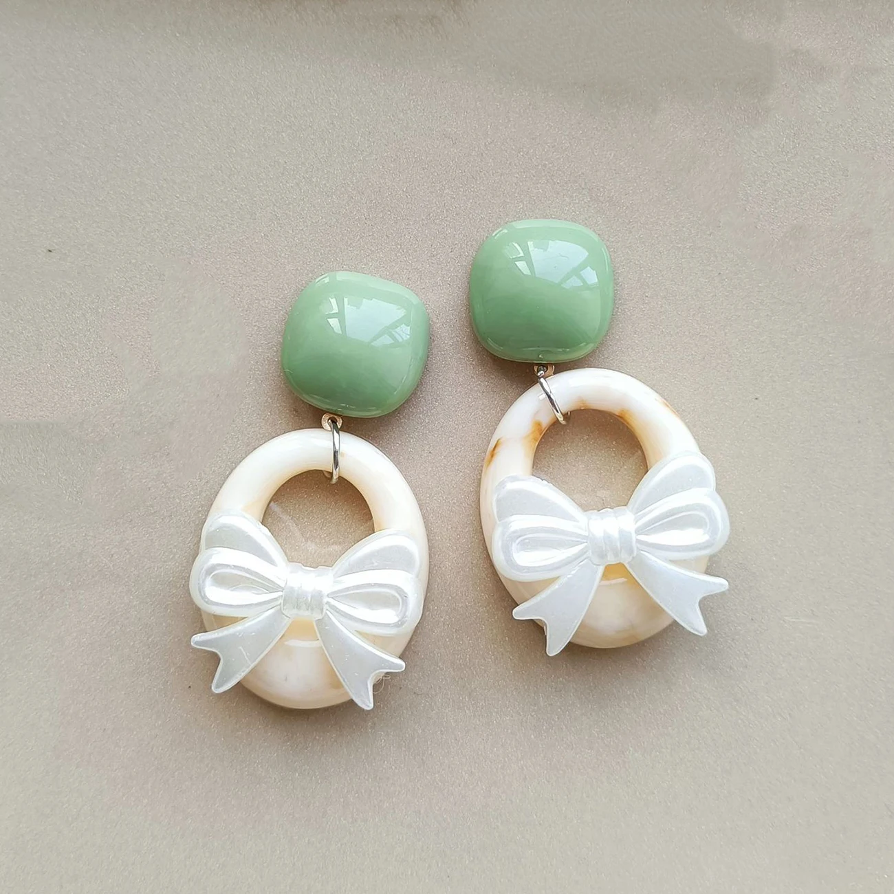 

INS Summer Oval Bows Green Blue Elegant Earring for Women Korean Fashion Acrylic Jewelry Accessories Pendientes Mujer Wholesale
